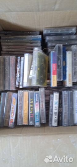 Двд диски, сд диски и аудио кассеты