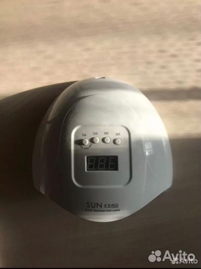 Маникюрный стол