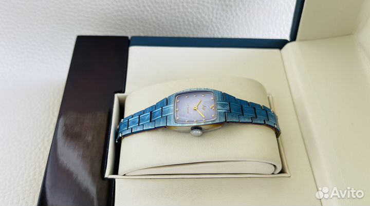 Новые Редчайшие Женские наручные часы Луч