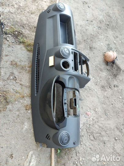 Торпедо Renault Logan 1