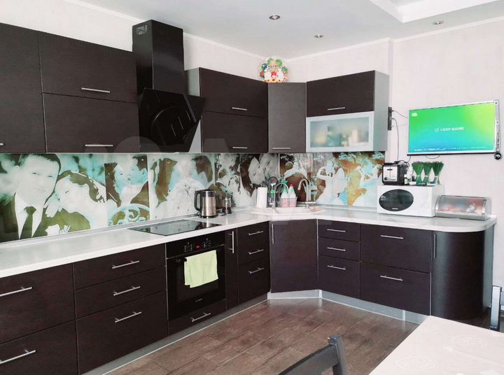 2-к. квартира, 64 м², 13/17 эт.