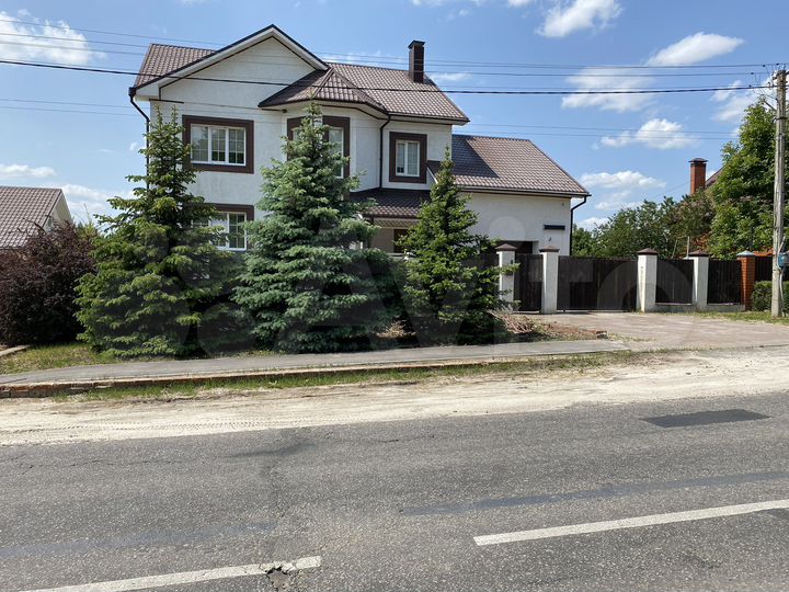 Дом 190 м² на участке 7,5 сот.