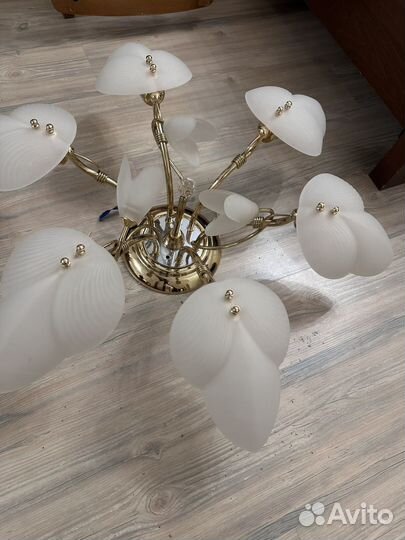 Люстра Tinko в хорошем рабочем состоянии