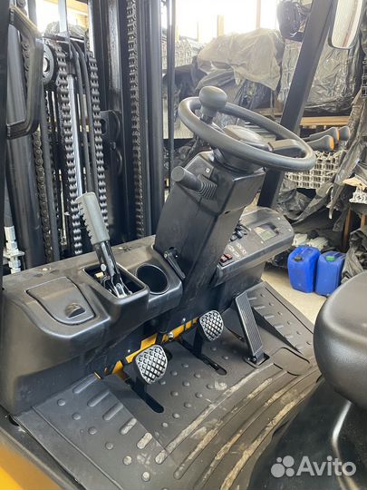 Вилочный погрузчик UN Forklifts FD35, 2023