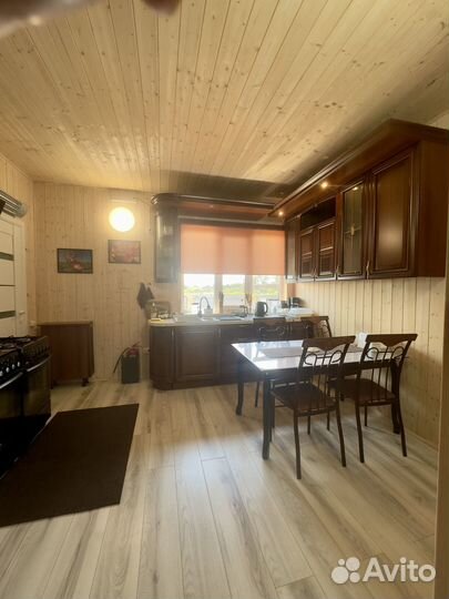 Рыбалка и отдых на берегу реки