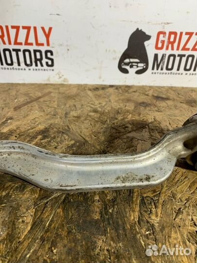 Рычаг подвески передний правый Mercedes-Benz E-200