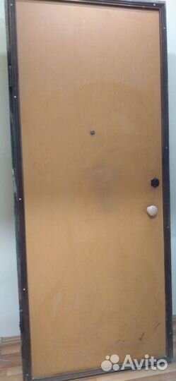 Металлическая дверь бу