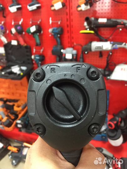 Ударный пневмогайковерт forcekraft 1/2 720Hm