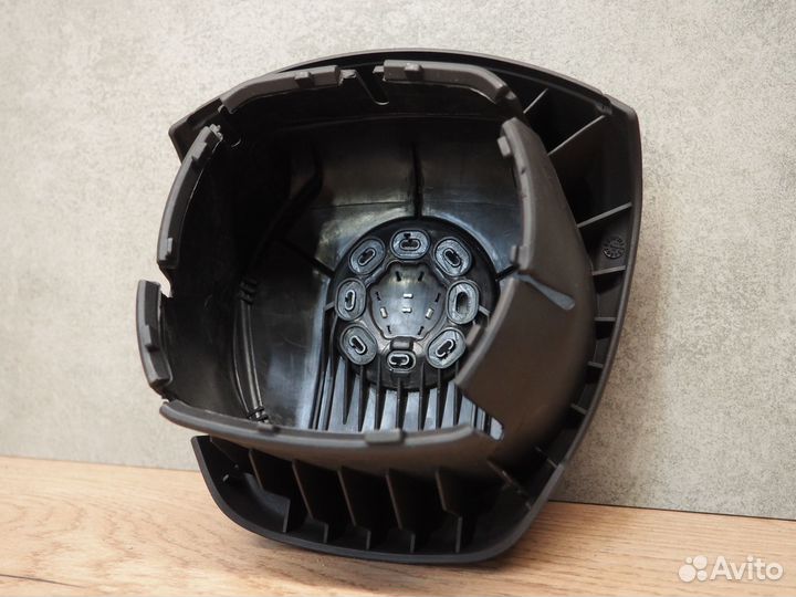 Накладка подушки безопасности Touareg