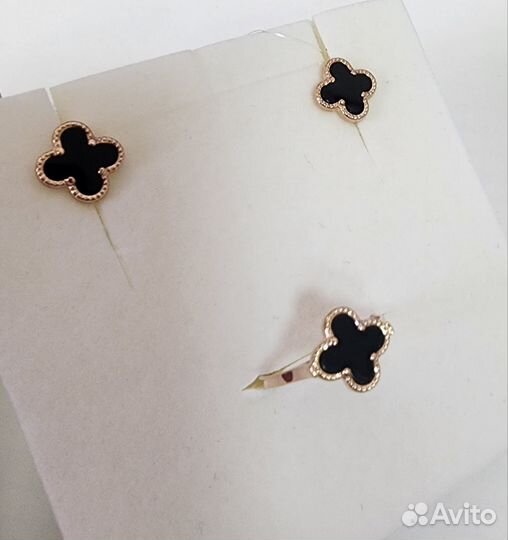 Золотые серьги Van Cleef