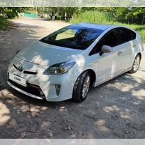 Toyota Prius 1.8 CVT, 2015, 170 000 км, с пробегом, цена 1 550 000 руб.