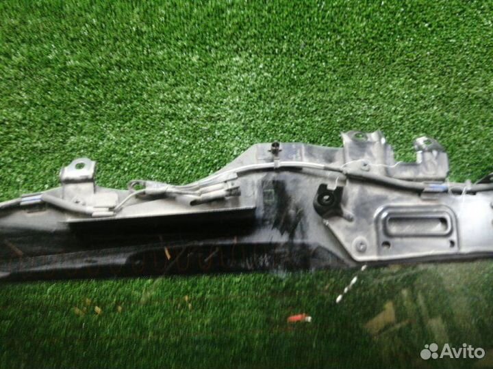 Стекло двери багажника Toyota Land Cruiser Prado