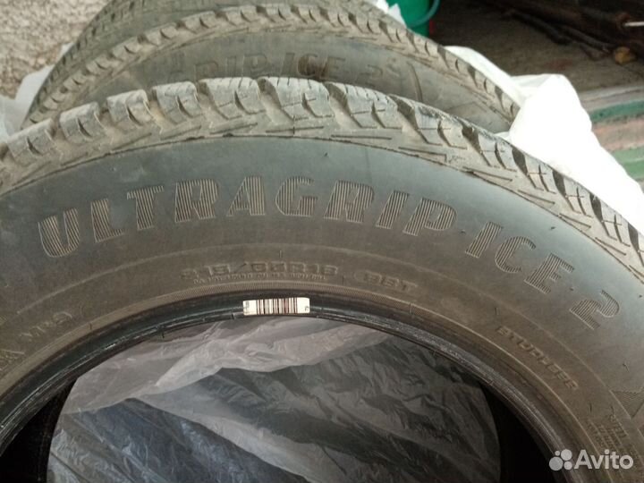 Goodyear UltraGrip Ice 2 215/65 R16 98T