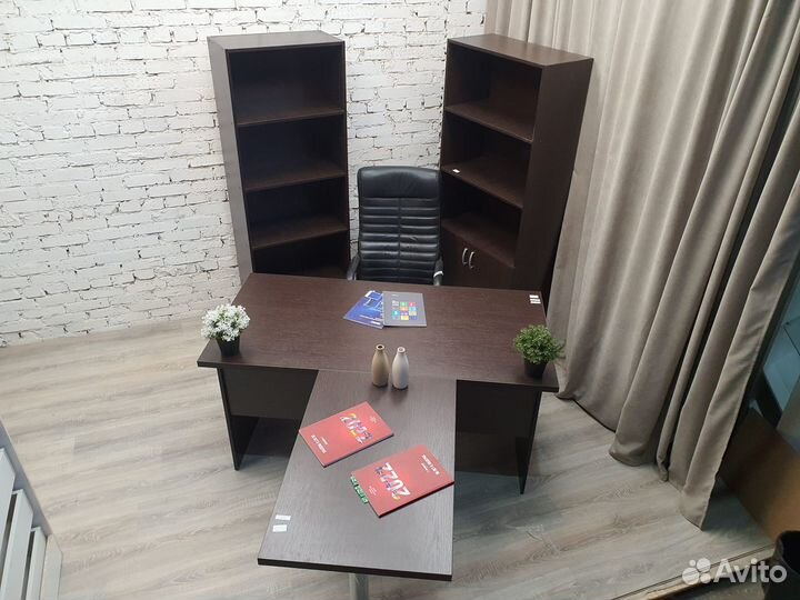 Кабинет руководителя венге