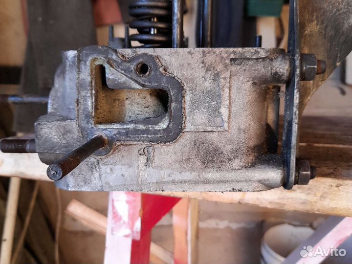 Головка блока 402 двигателя