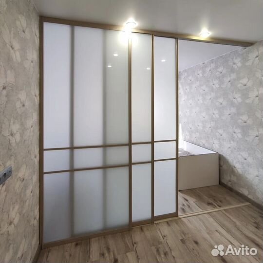 Раздвижная перегородка в спальню