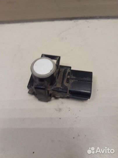 Датчик парковки Toyota Land Cruiser