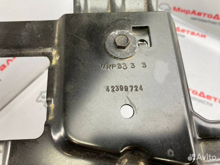 Передняя панель (телевизор) Chevrolet Trax рест