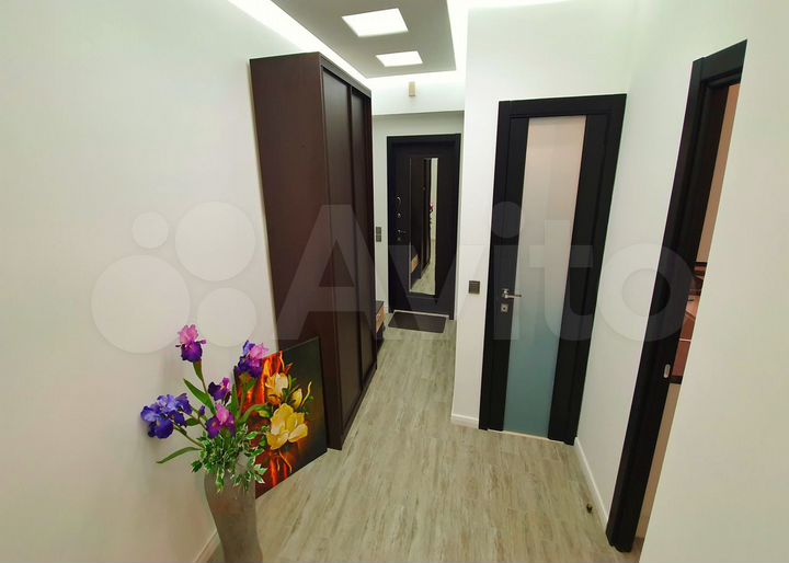 2-к. квартира, 65 м², 3/10 эт.