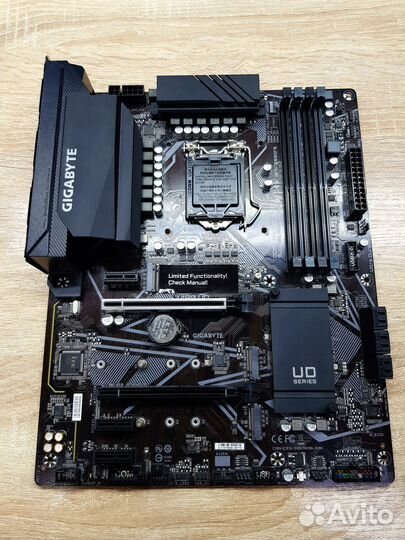 Материнская плата gigabyte Z490 UD