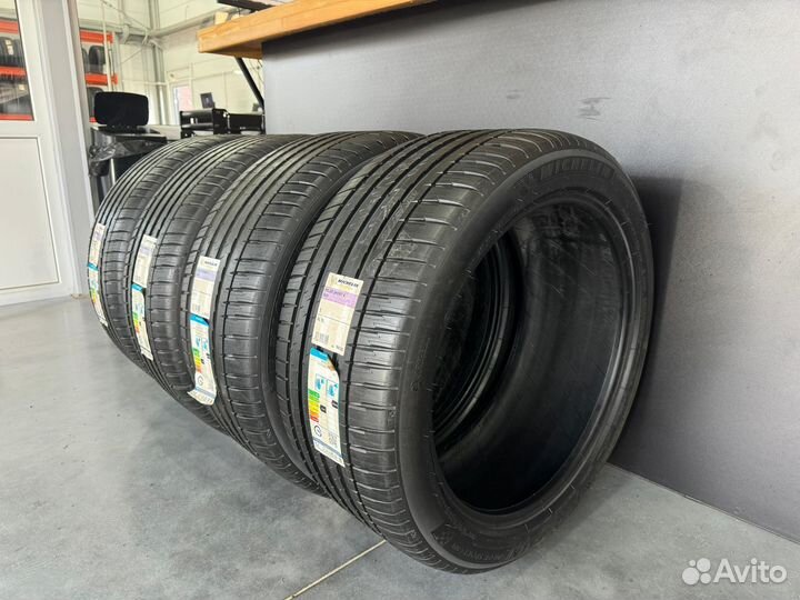 Michelin Pilot Sport 4 SUV 295/40 R21 111Y