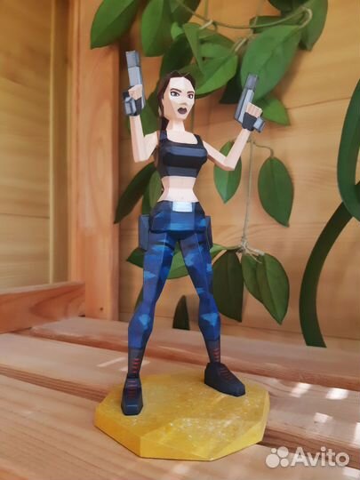 Фигурка Tomb Raider Lara Croft Лара Крофт костюм Н