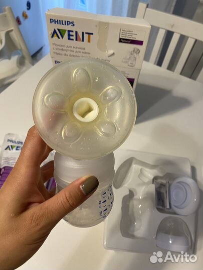 Молокоотсос avent ручной +пакеты для гв