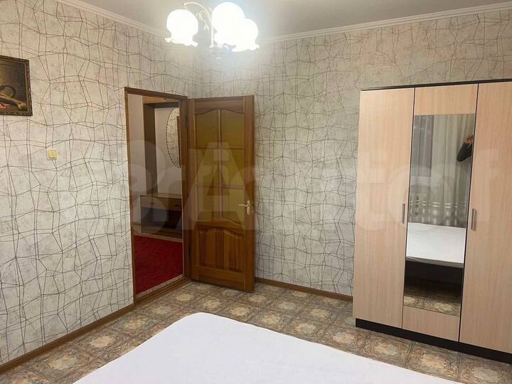 3-к. квартира, 70 м², 2/10 эт.