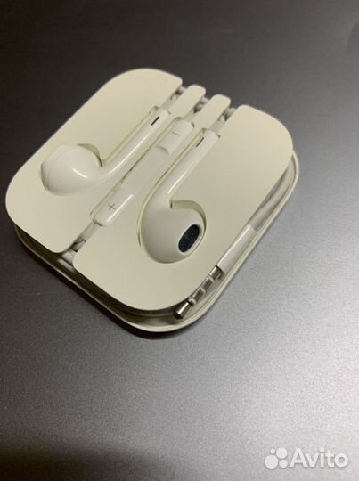Наушники earpods новые из комплекта