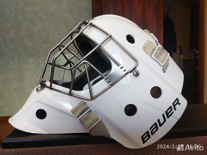 Вратарский шлем Bauer 940x