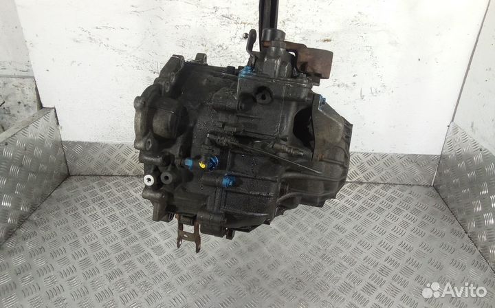 МКПП (механическая коробка переключения передач) V