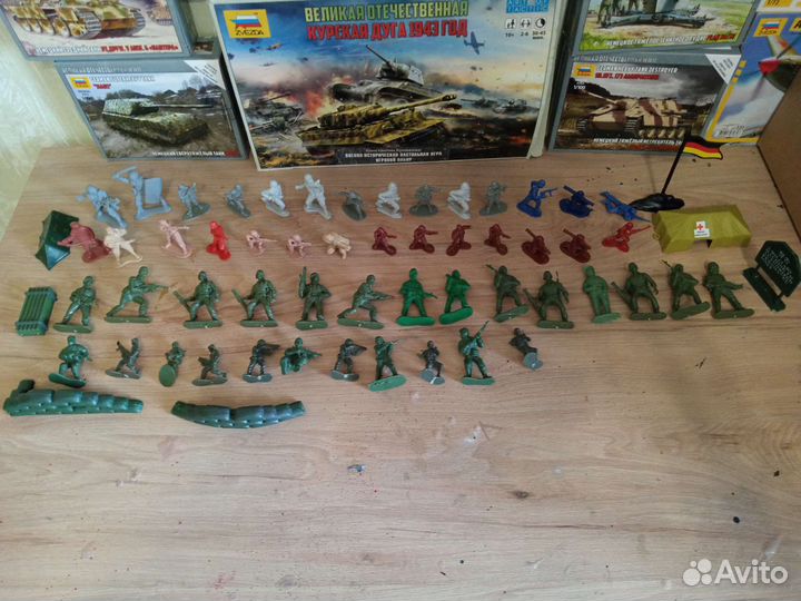 Старые игрушечные Солдатики