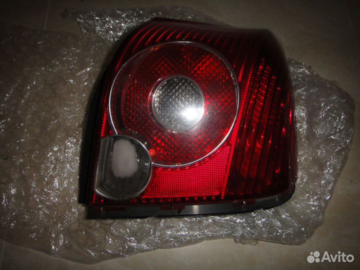 Фонарь задний правый toyota avensis 250 рестайл