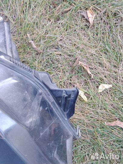 Фара передняя правая на opel astra h