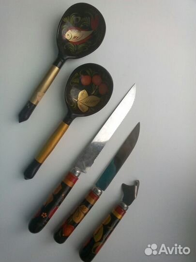 Набор из ложек и ножей