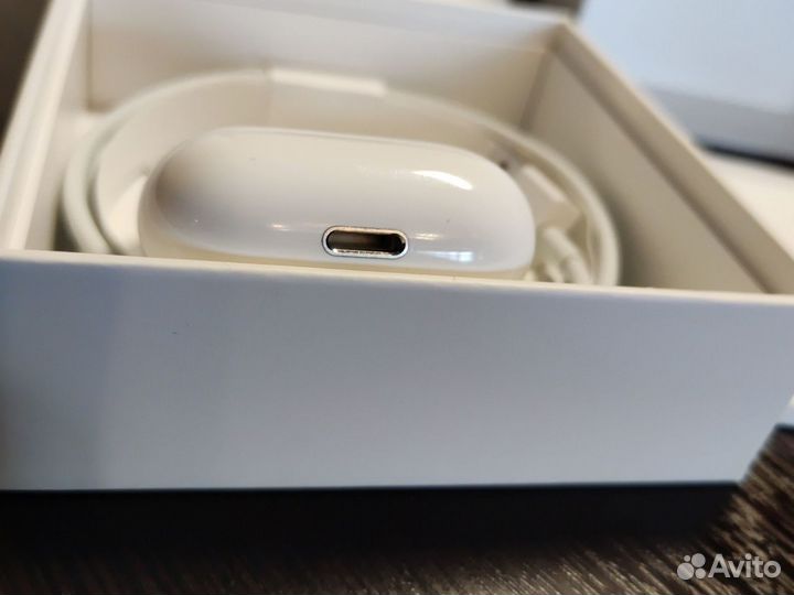 Кейс для airpods 2 б/у