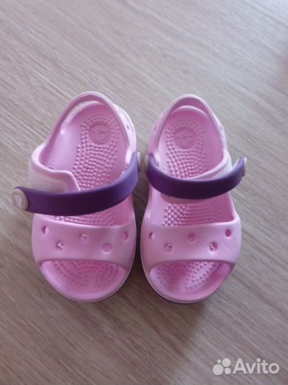 Сандалии для девочки crocs c4