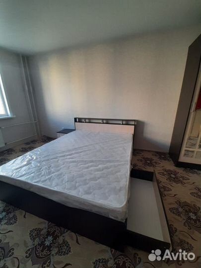 Кровать с матрасом