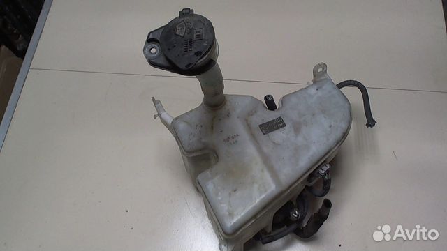 Бачок омывателя Lexus GS, 2005