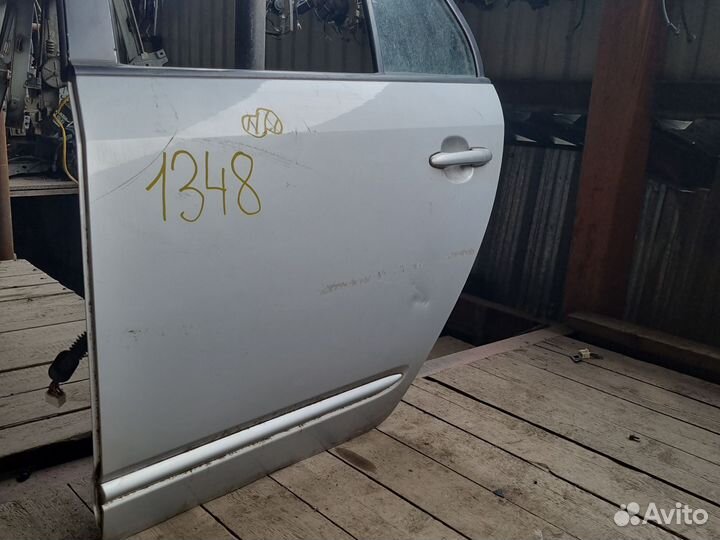 Дверь задняя левая Kia Carens 2006-2012 год