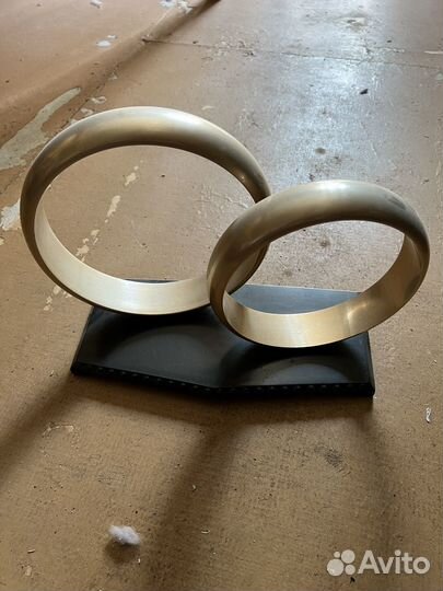 Свадебные кольца на машину