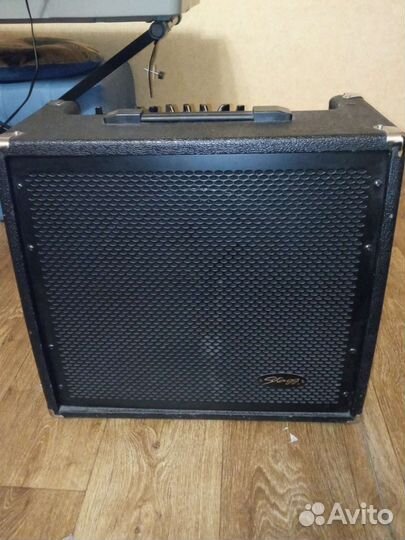 Гитарный комбоусилитель