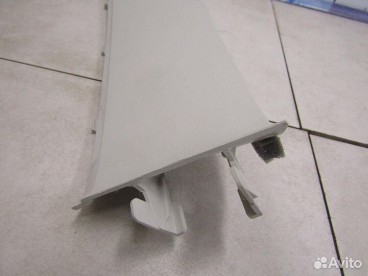 Обшивка стойки Focus III 2011