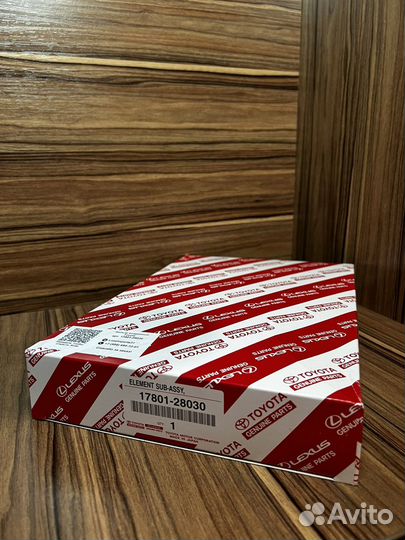 Воздушный фильтр Toyota Camry 2.5 17801-28030