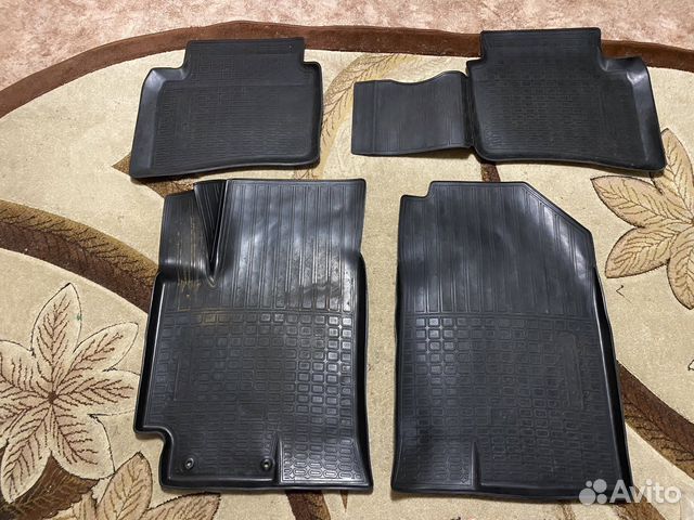 Автомобильные коврики резиновые