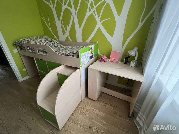 Модульная детская кровать и стол