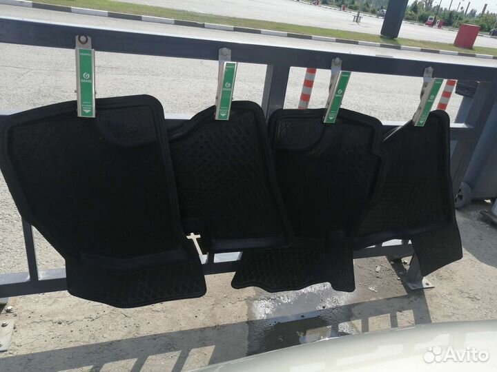 Коврики для авто резиновые б/у