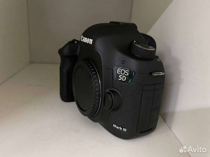 Canon 5D Mark III Body id 23 540