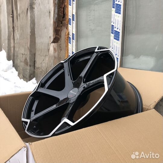 Диски Giovanna Dalar X R22 на BMW X5 G05 X6 G06 X7