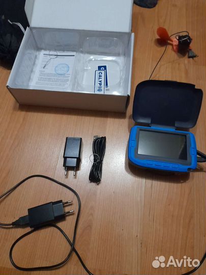 Зарядное устройство под камеру